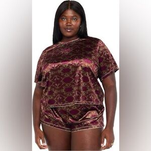 Savage X Fenty Psychedelic Velvet Sleep Top in Purple, Size XS